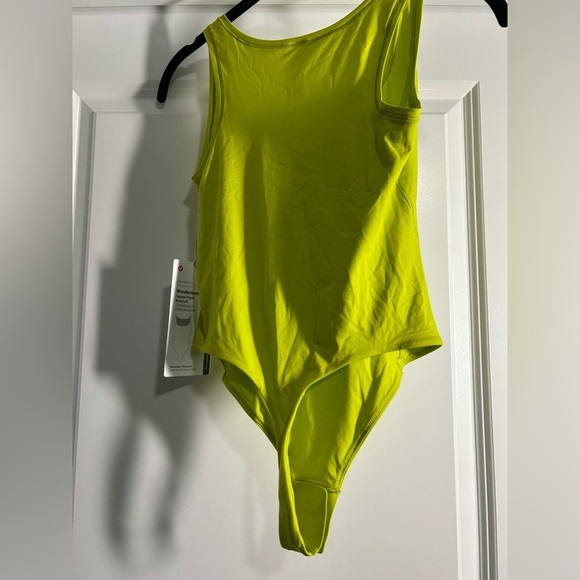 Lululemon Lichen Lime Green Bodysuit - Picture 5 of 6
